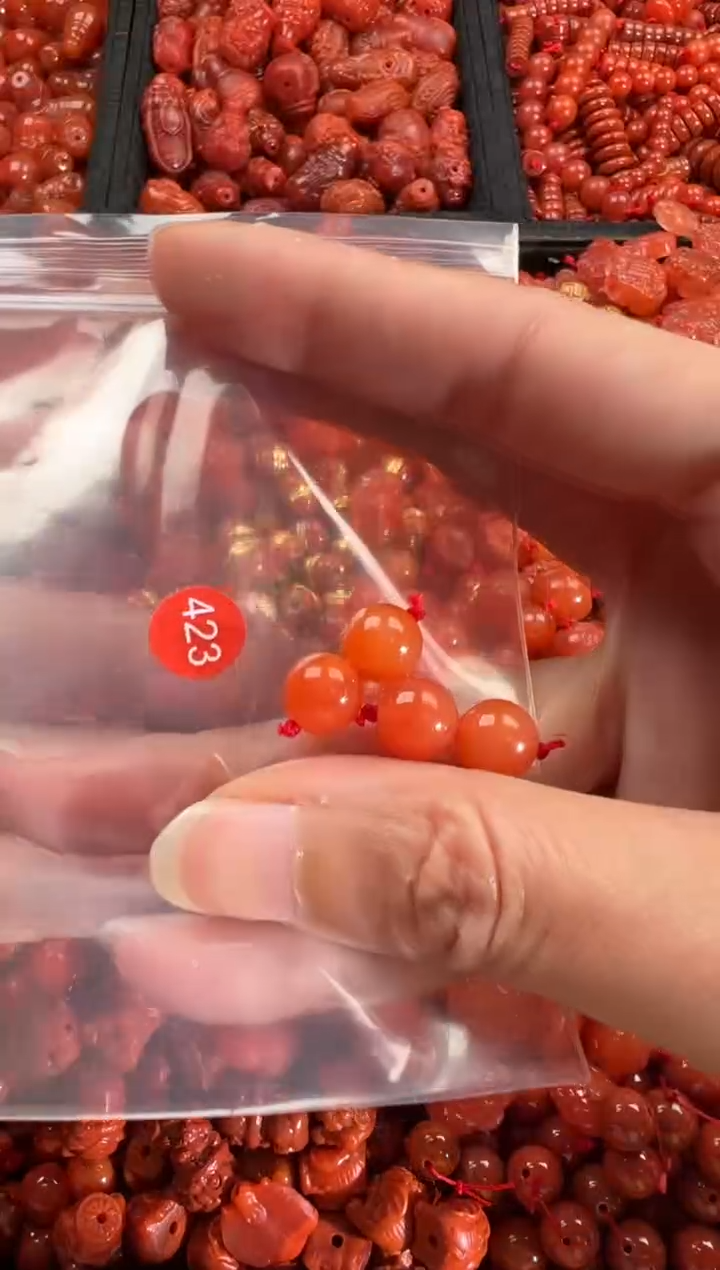 【闪购商品】南红玛瑙颈饰未镶嵌1