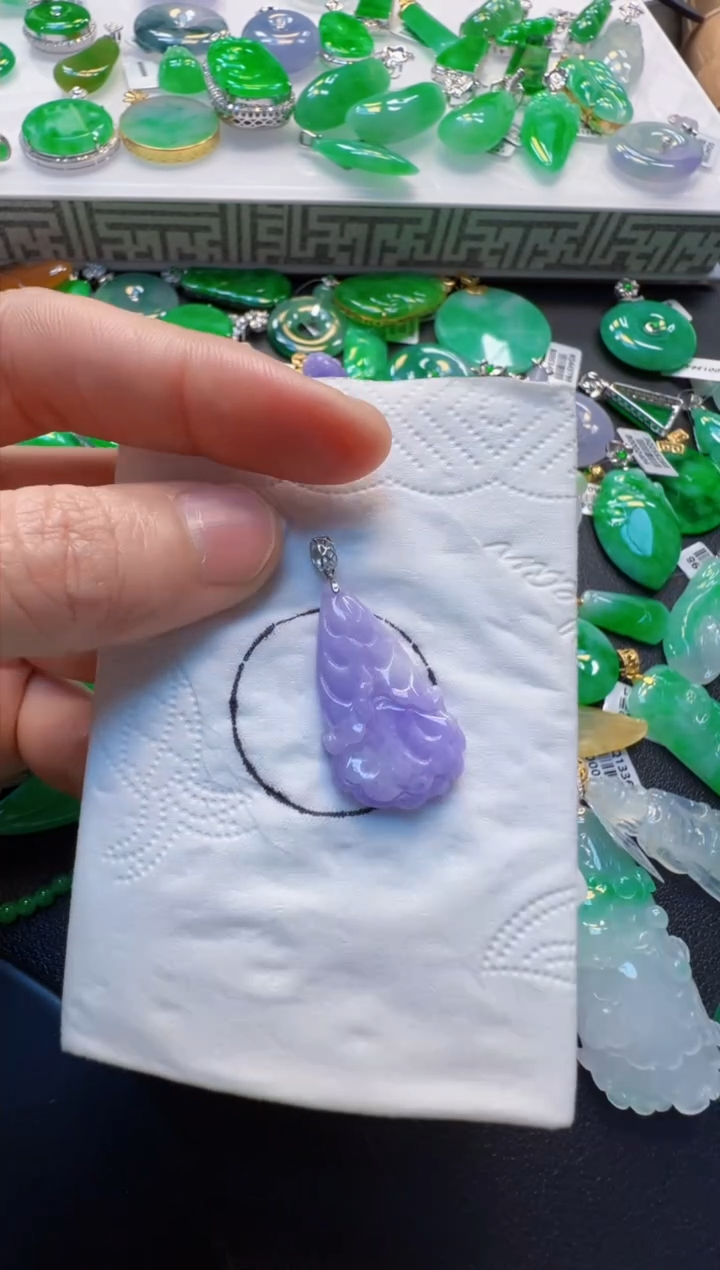 翡翠18K金镶嵌吊坠(不含链)白菜