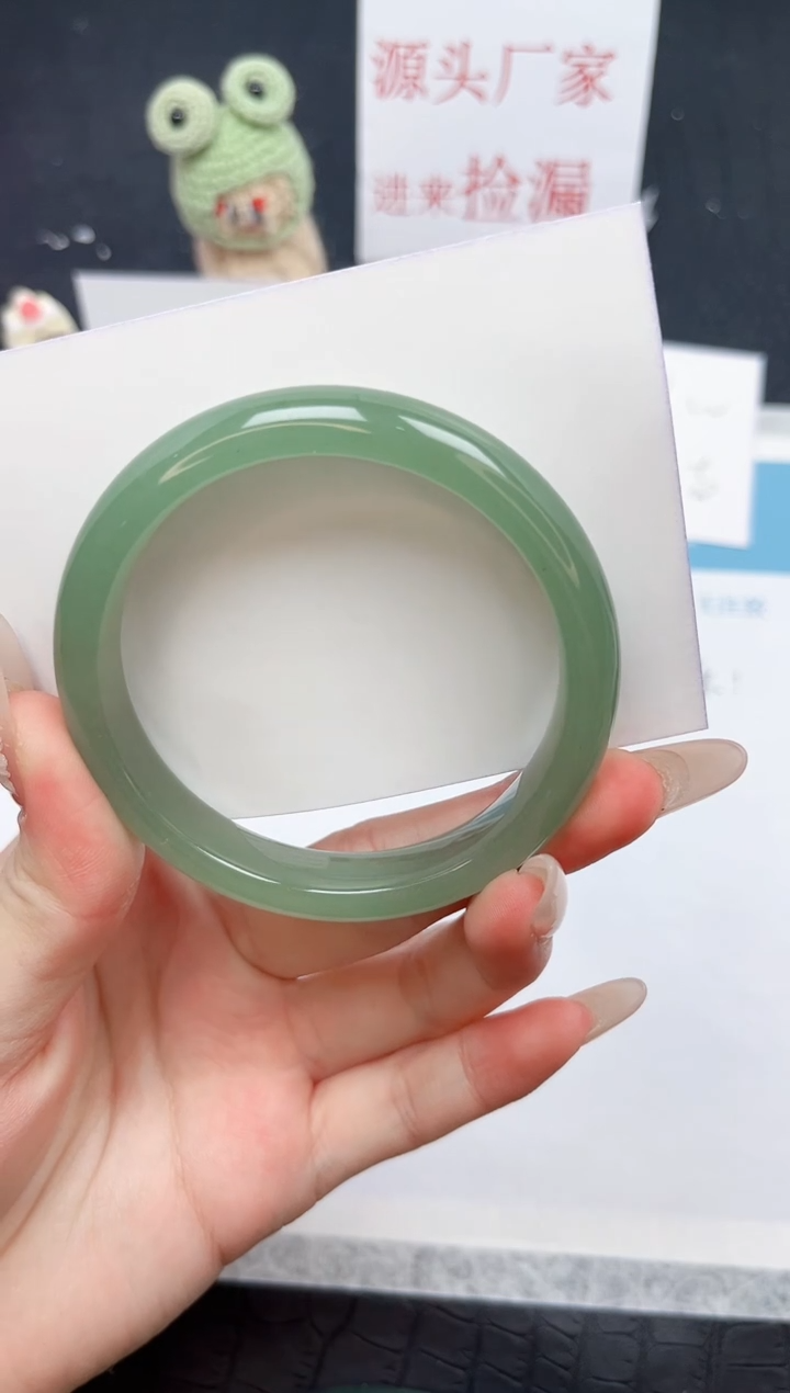 【闪购商品】石英质玉手镯未镶嵌319-55.1