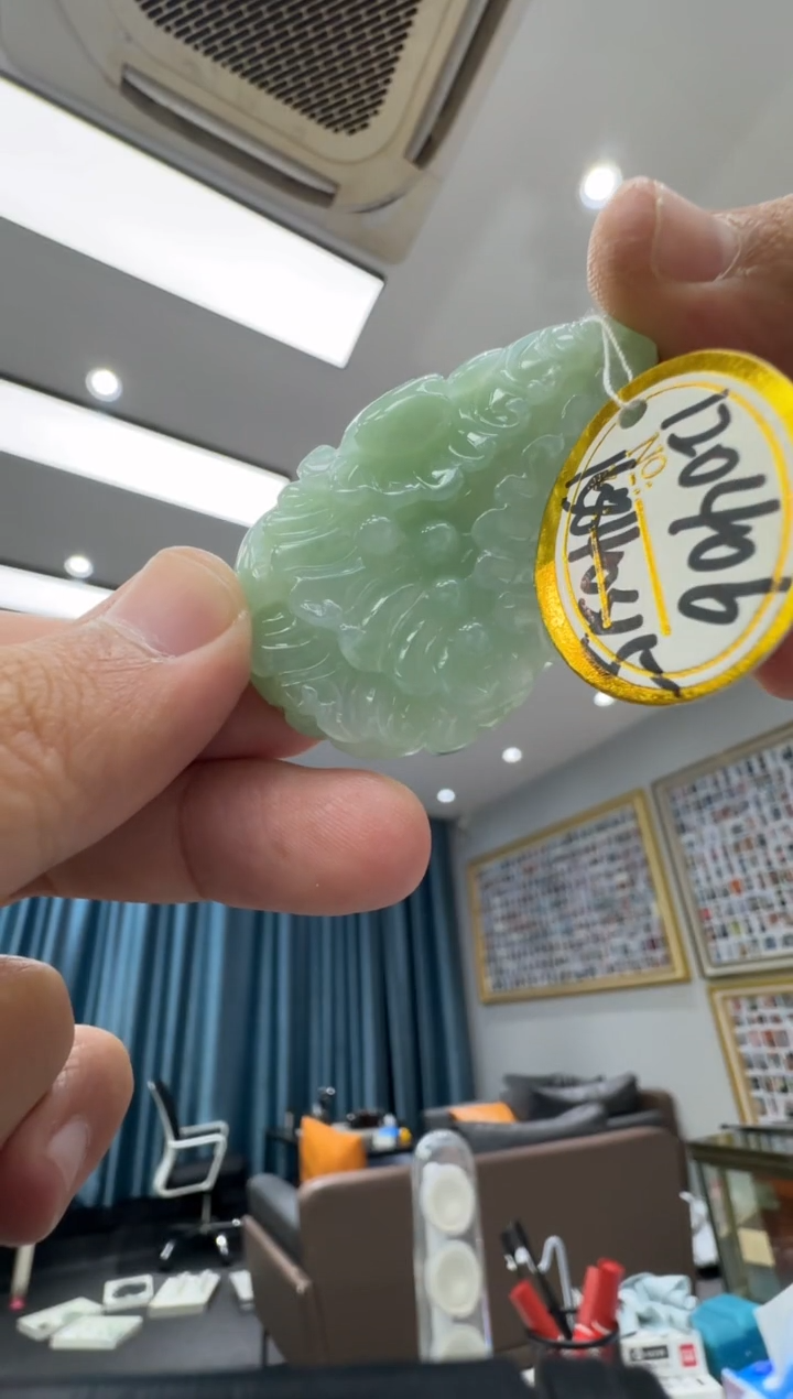 颈饰未镶嵌翡翠晶*天然翡翠A货孤品一件