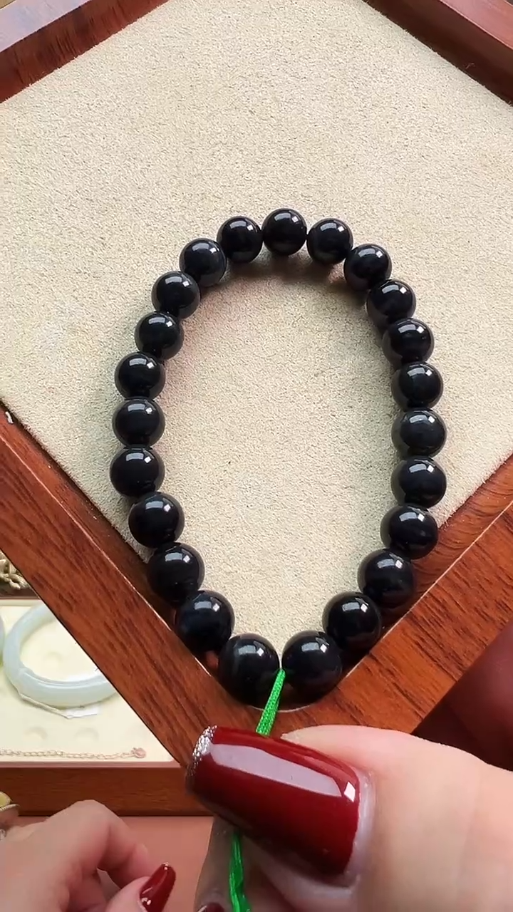 未镶嵌手串和田玉8mm左右聚墨青花圆珠单圈