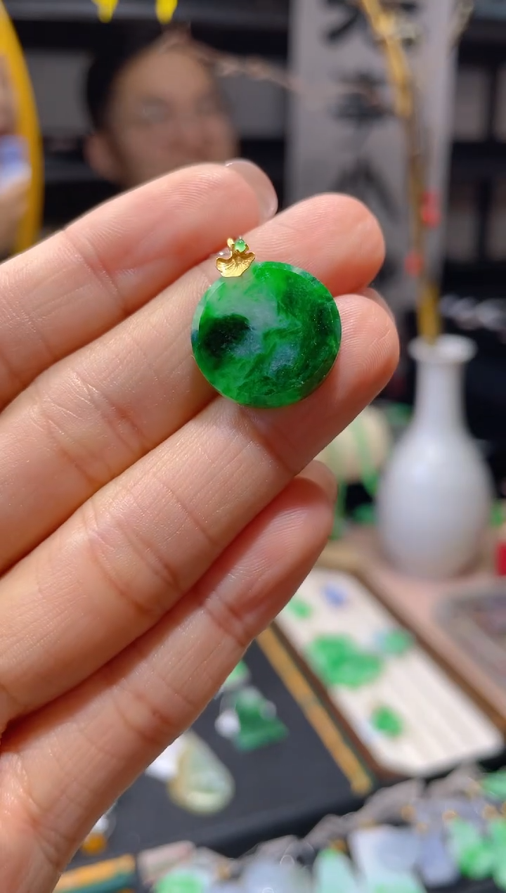 【闪购商品】翡翠颈饰18K金镶嵌假一赔三