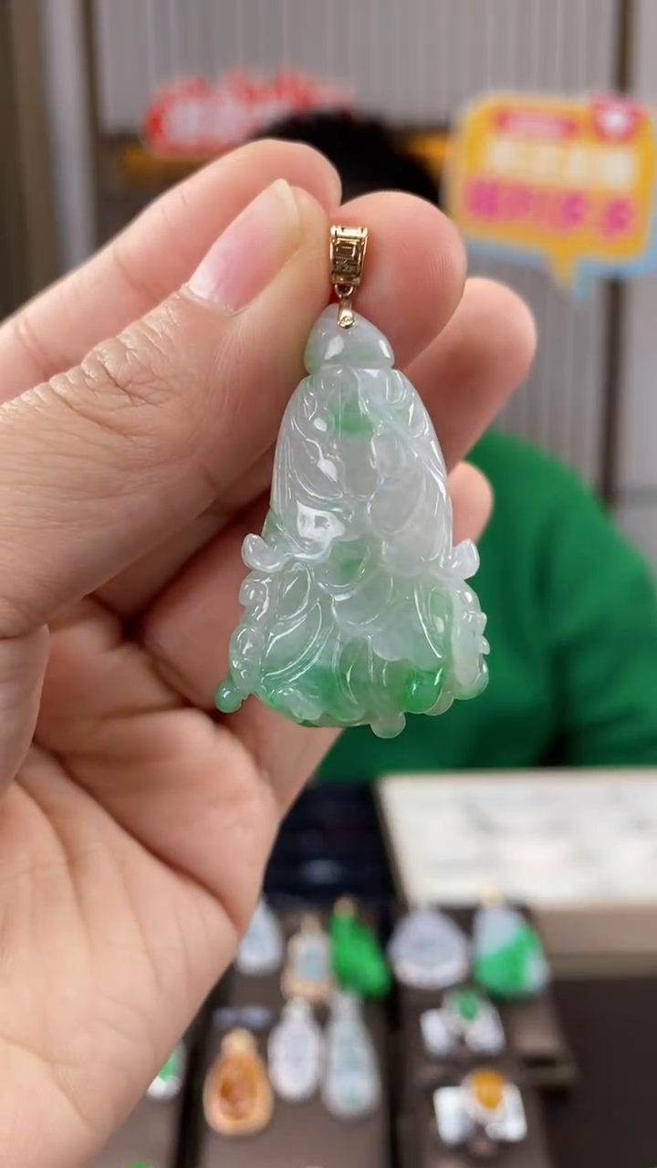 【闪购商品】翡翠吊坠(不含链)18K金镶嵌翡翠白菜