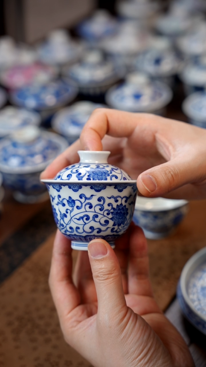 【闪购商品】120缠枝盖碗11111111