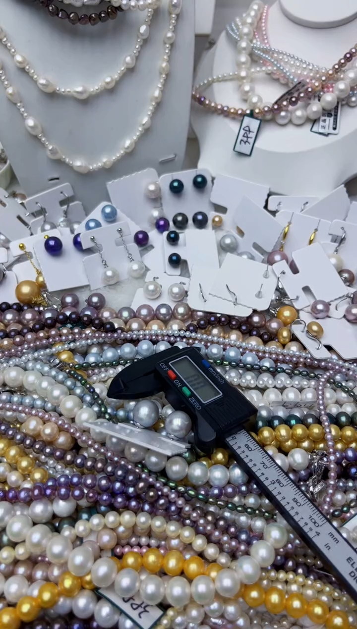 【闪购商品】淡水珍珠耳钉银S925镶嵌耳饰