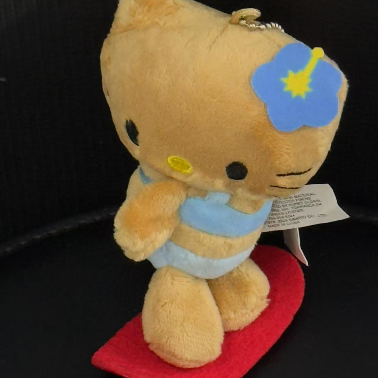 【004】50周年限定hellokitty avail联名黑皮冲浪板书包钥匙扣挂饰