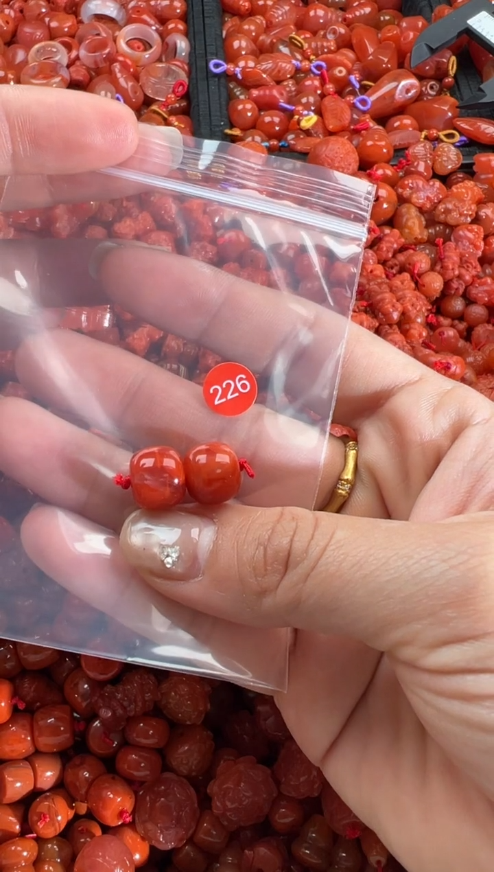 【闪购商品】南红玛瑙颈饰未镶嵌1