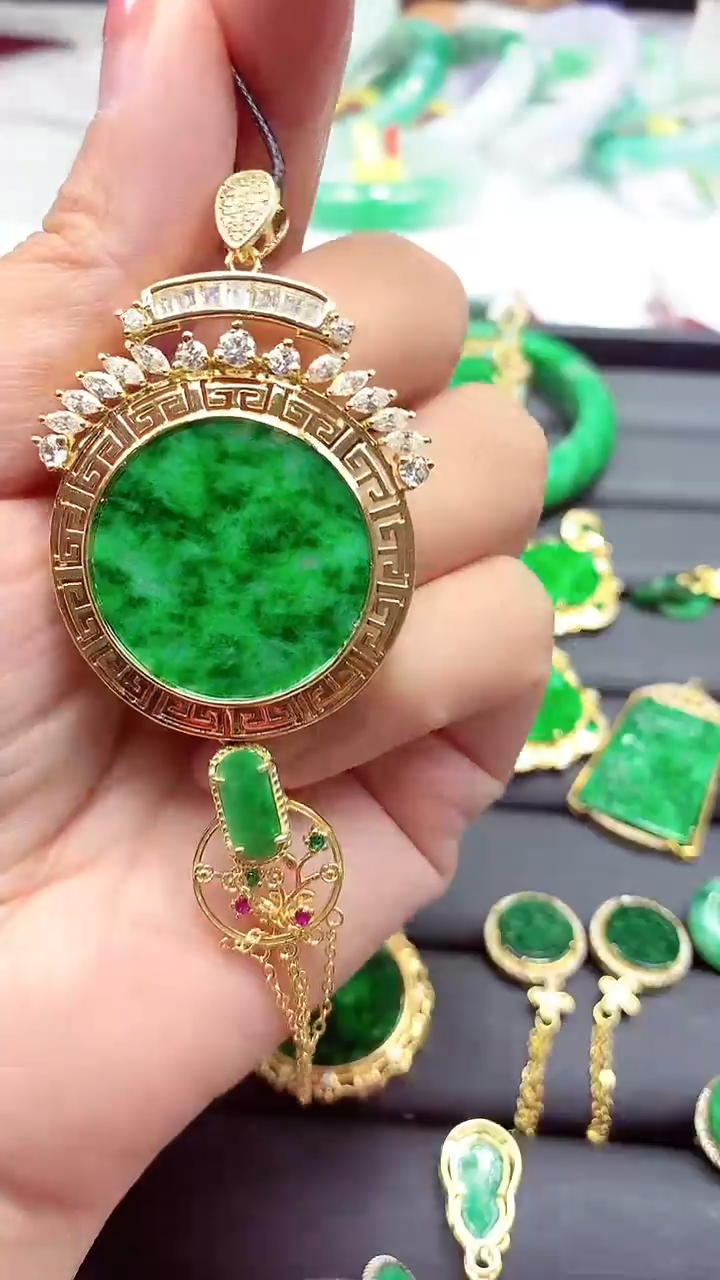 【闪购商品】翡翠颈饰银S925镶嵌颈饰