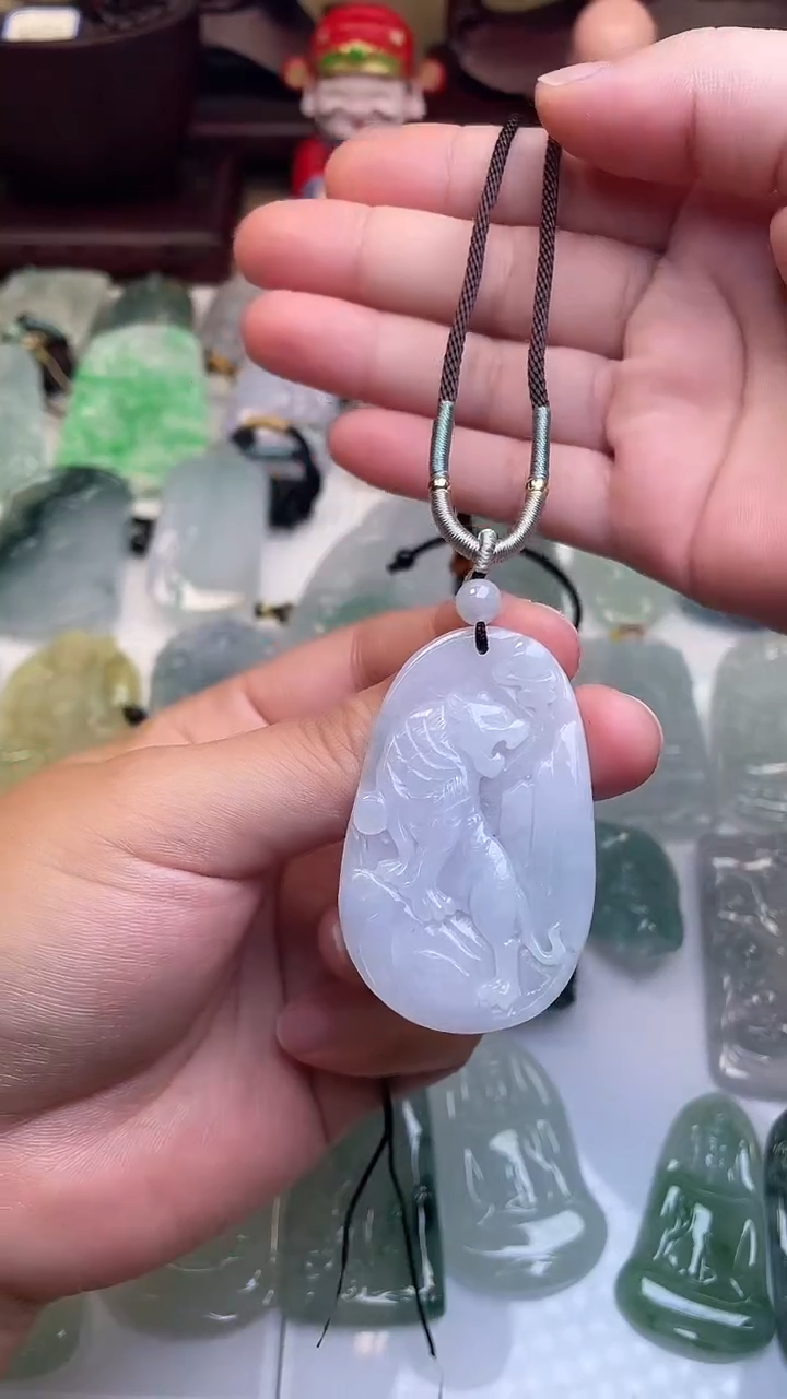 颈饰未镶嵌翡翠感****意虎