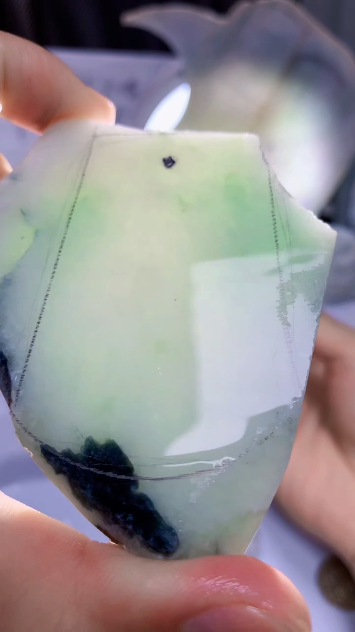 翡翠裸石缅甸天然A货8664