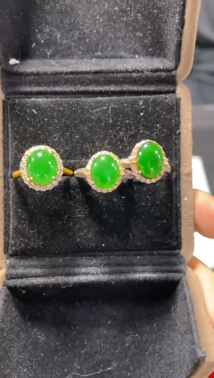 【闪购商品】定制翡翠未镶嵌天然A货翡翠多样性发货拍一发一