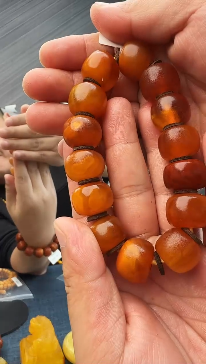 蜜蜡未镶嵌珠宝奇石假一罚十50，18多样性发其一