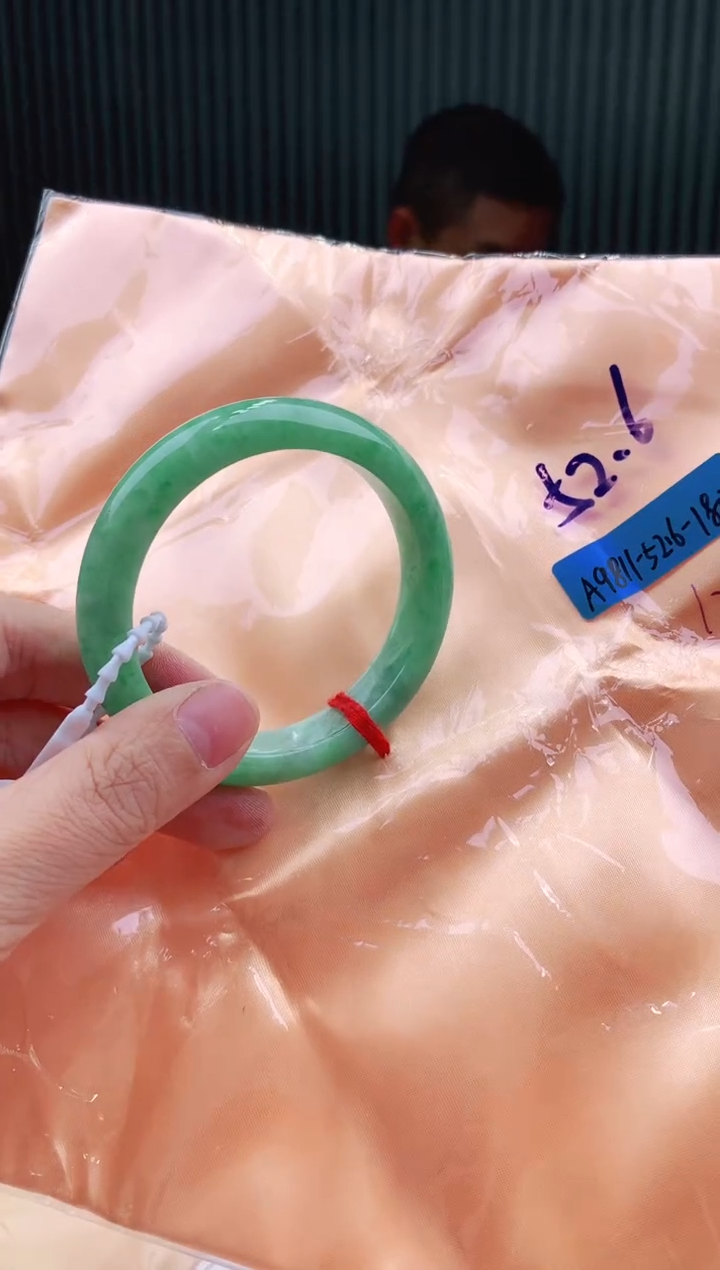 未镶嵌手镯翡翠52+