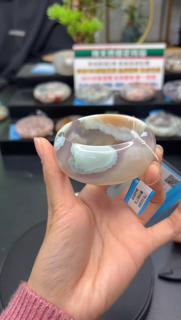 【闪购商品】石英质玉手镯未镶嵌C556(52圈)