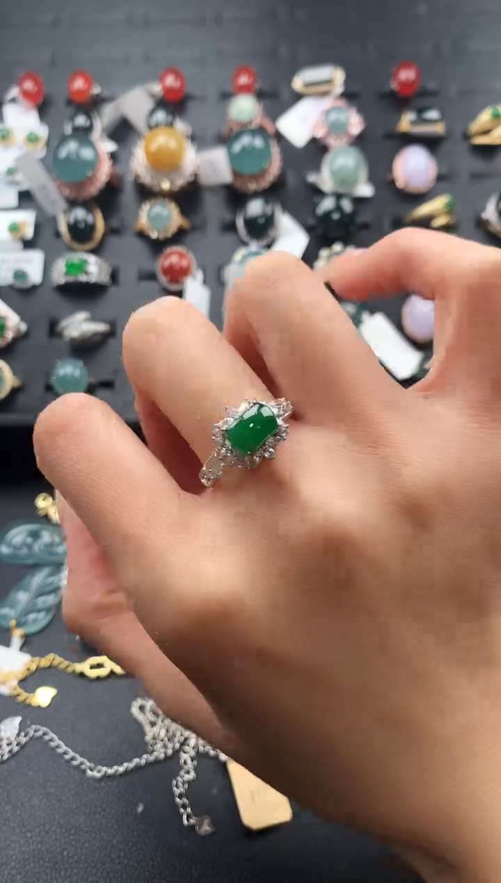 【闪购商品】翡翠戒指未镶嵌5765476586758765856