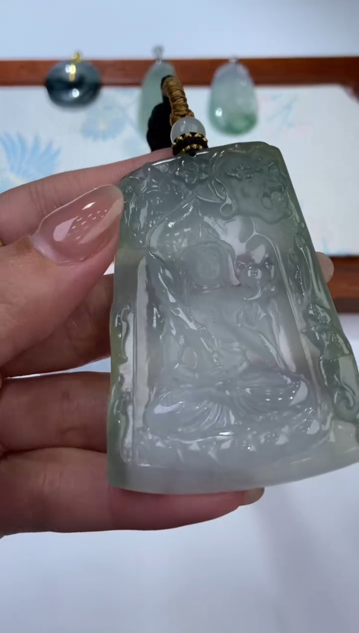 翡翠未镶嵌挂件2209746  