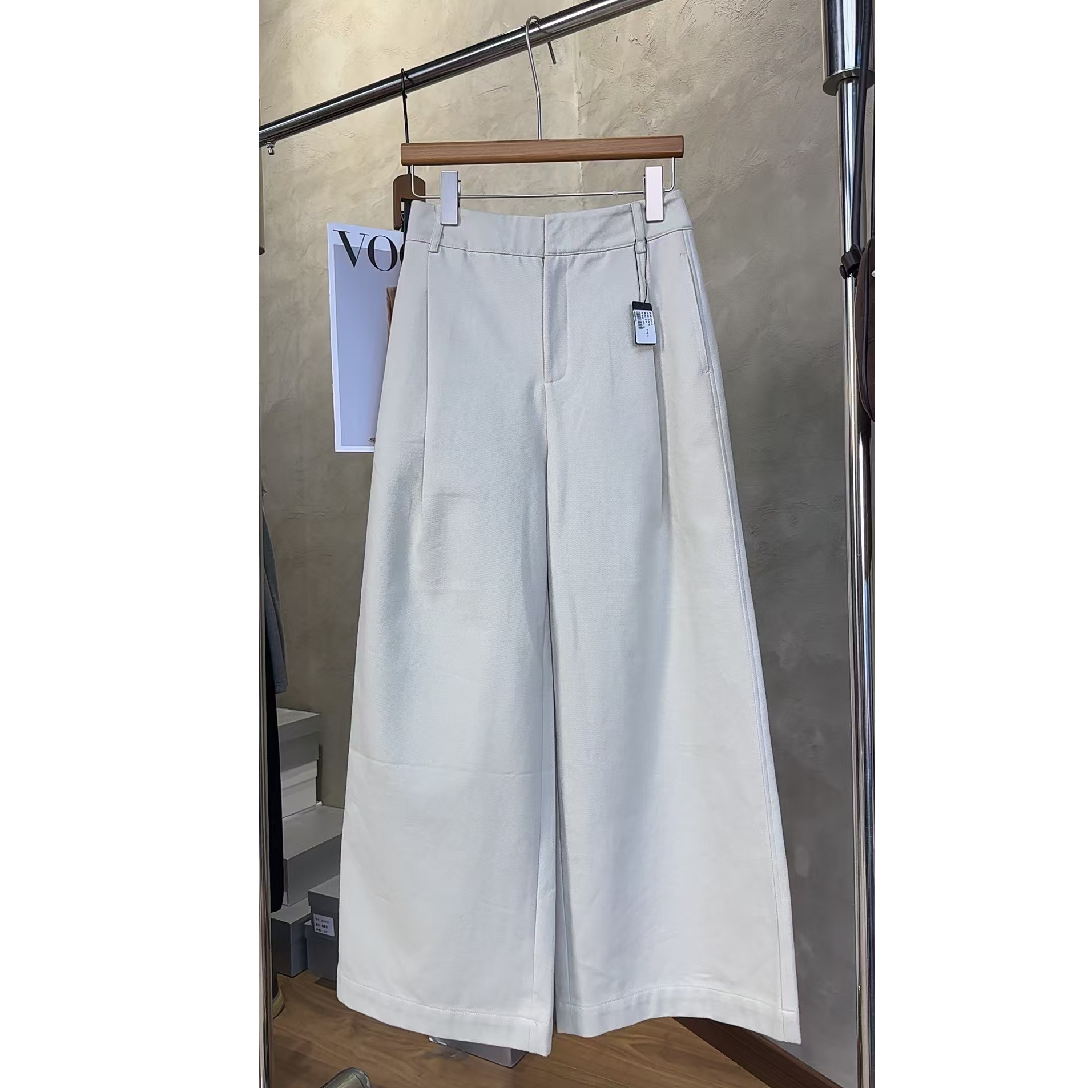 东大门时尚百搭白色2025阔腿裤