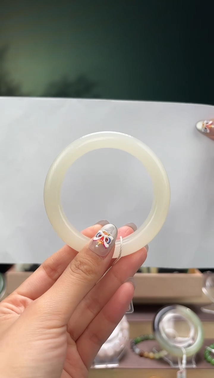 【闪购商品】和田玉手镯未镶嵌59+手镯