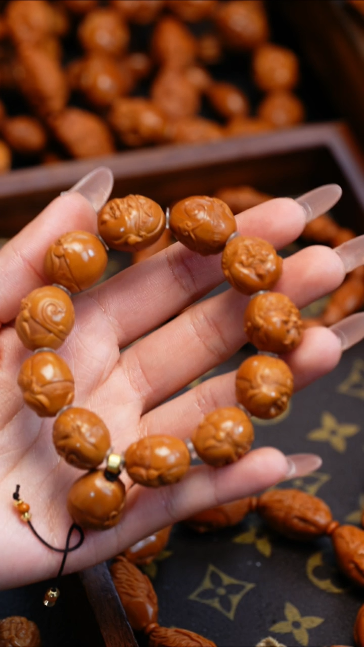 【闪购商品】橄榄核吊坠苏工橄榄核