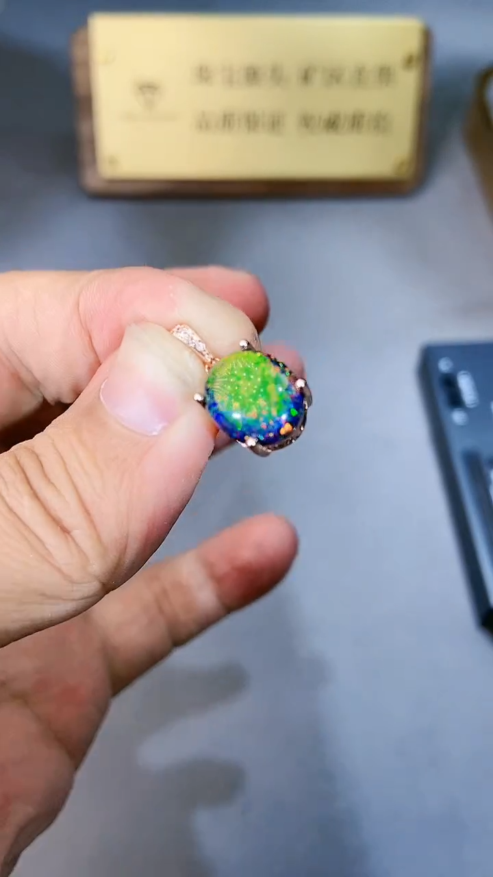 【闪购商品】欧泊颈饰银S925镶嵌11111
