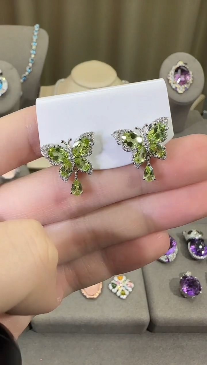 银S925镶嵌耳饰橄榄石17mm耳钉简约款