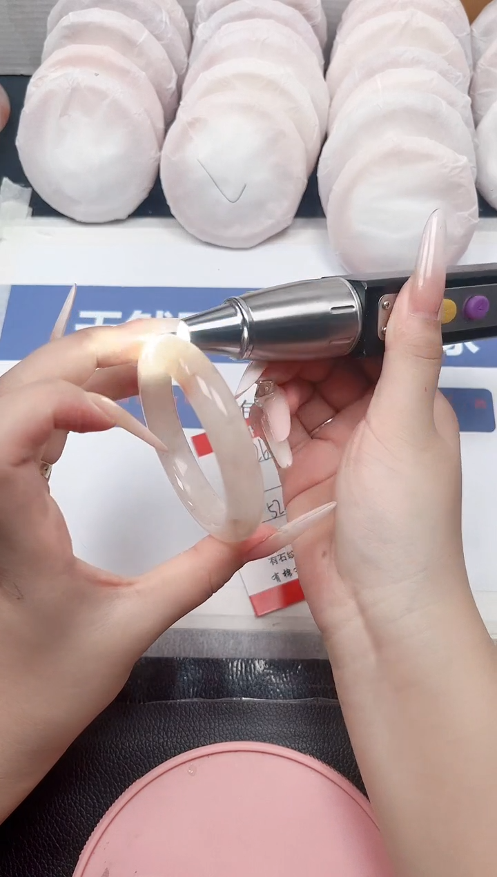 石英质玉手镯未镶嵌125-52.3