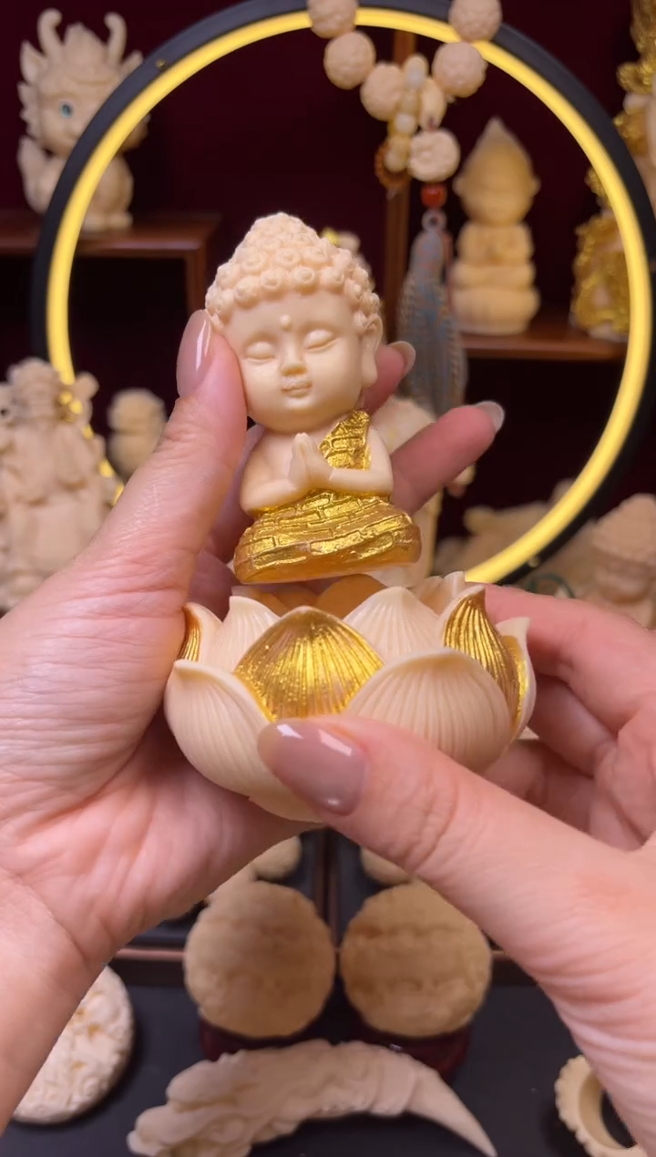象牙果宝宝佛   摆件
