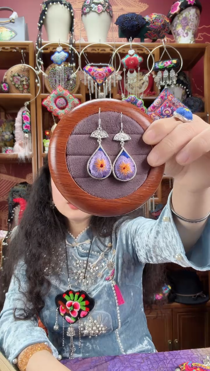 刺绣耳环128甜甜家