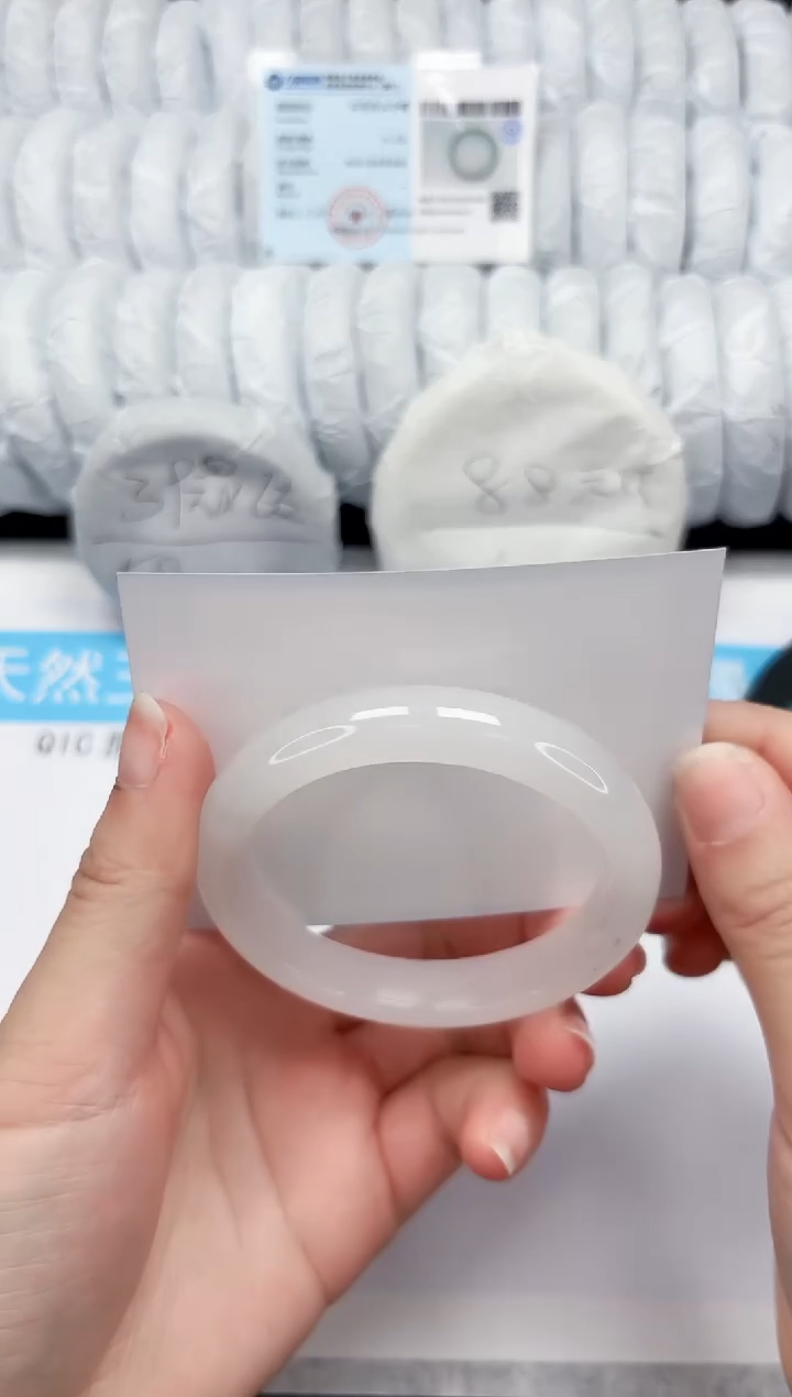 【闪购商品】石英质玉手镯未镶嵌44-56.4