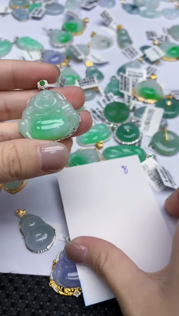 【闪购商品】翡翠挂件18K金镶嵌天然翡翠A货