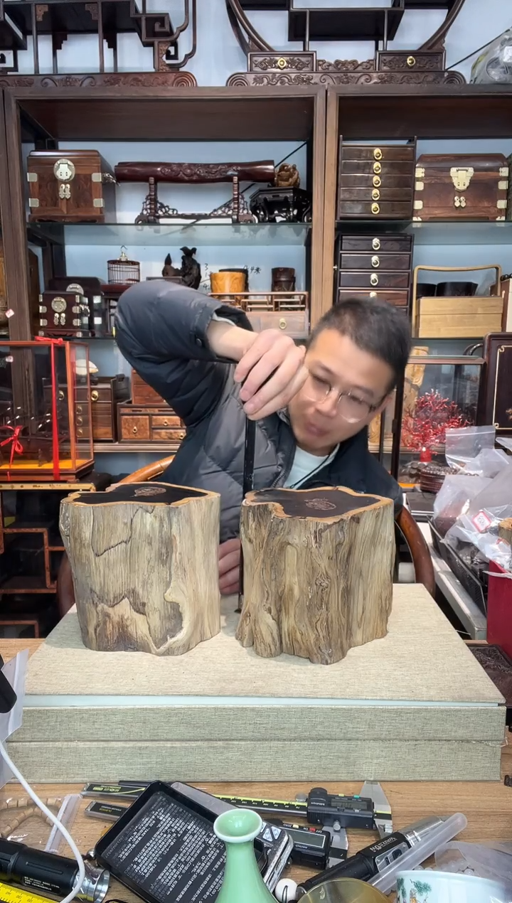 乌木类书架?**?844墩子2个