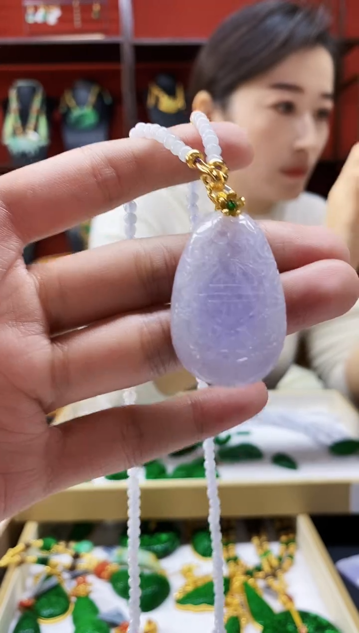 颈饰未镶嵌翡翠吊坠