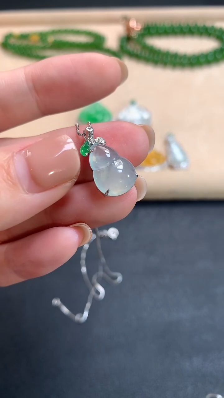 翡翠18K金镶嵌吊坠(不含链)葫芦|2500+0