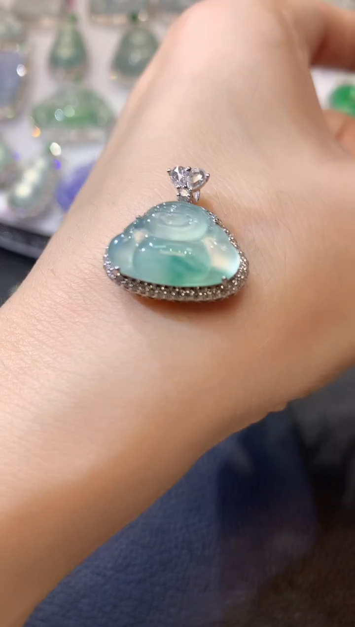 【闪购商品】翡翠吊坠(不含链)18K金镶嵌D6