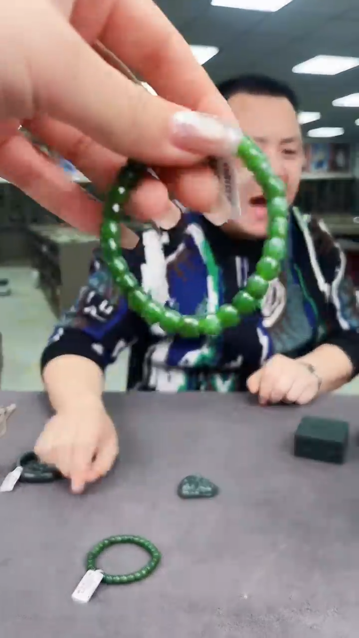 颈饰未镶嵌和田玉b25