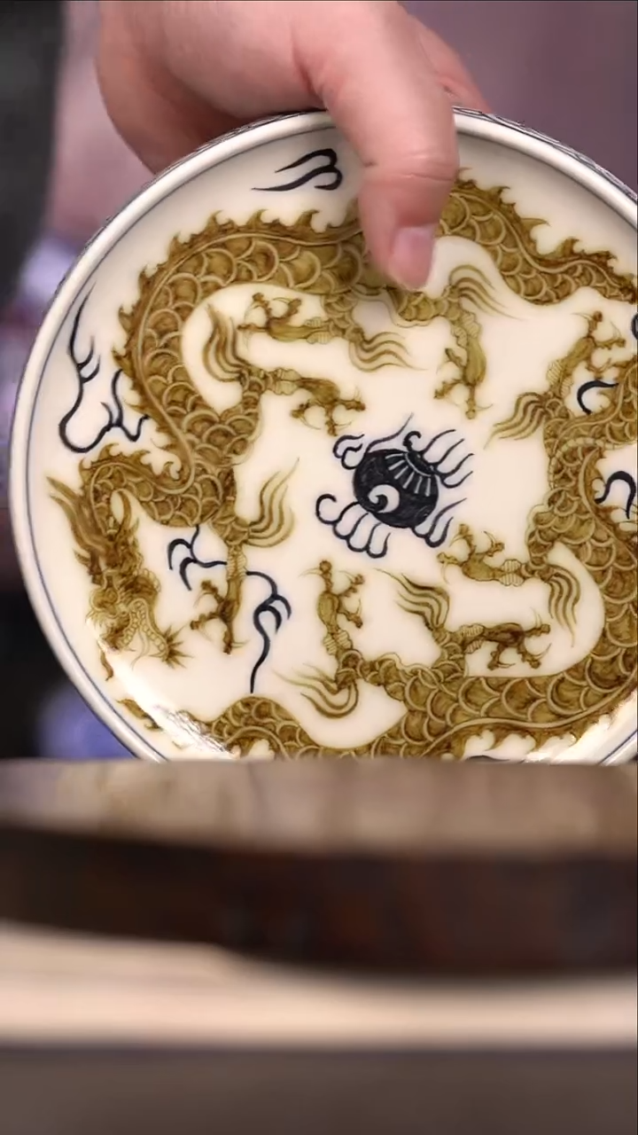 微瑕福利 现代瓷壶承双龙