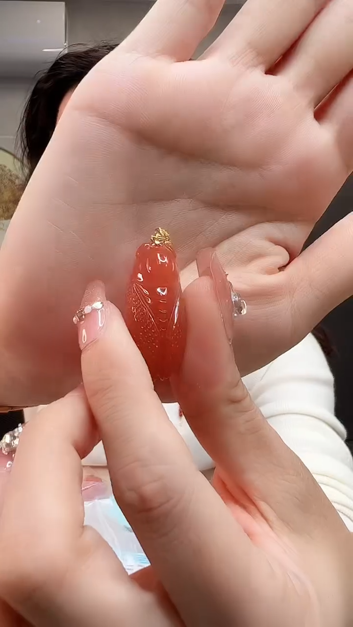 【闪购商品】南红玛瑙吊坠(不含链)18K金镶嵌/一鸣惊人