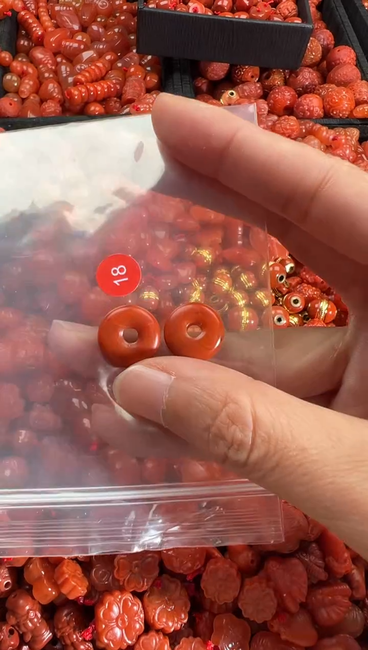 【闪购商品】南红玛瑙颈饰未镶嵌1