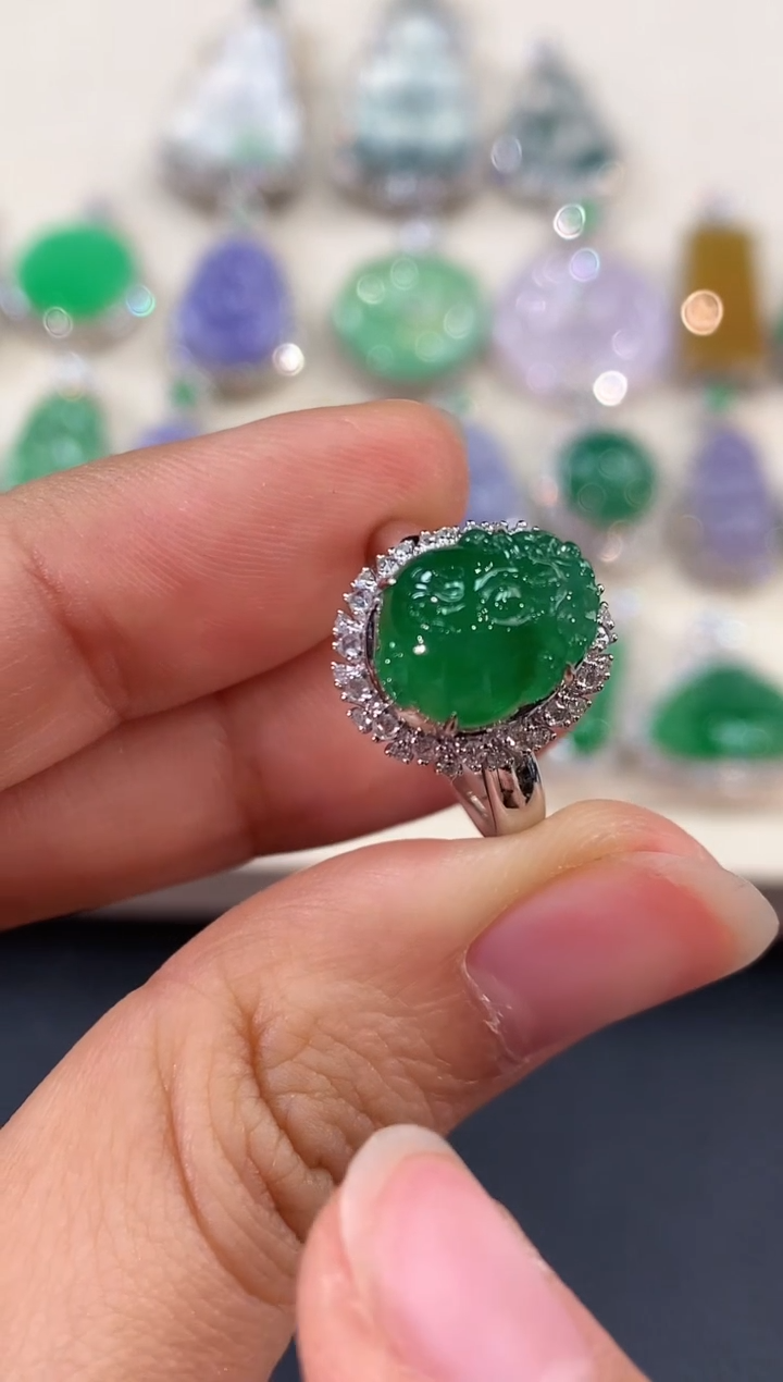 【闪购商品】翡翠戒指18K金镶嵌B230