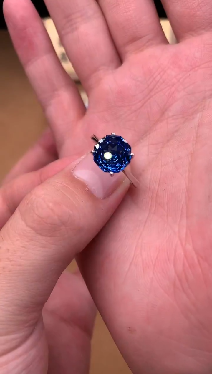 银S925镶嵌戒指托帕石1111