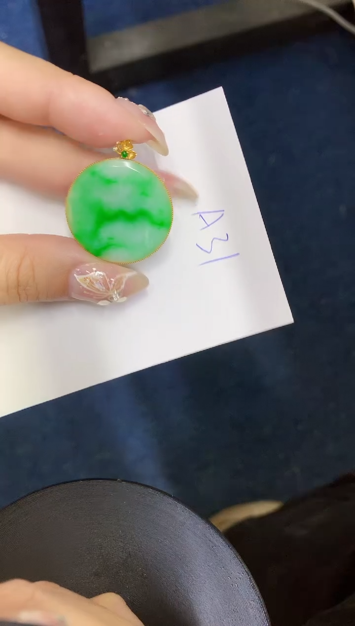 【闪购商品】翡翠颈饰18K金镶嵌0000000000