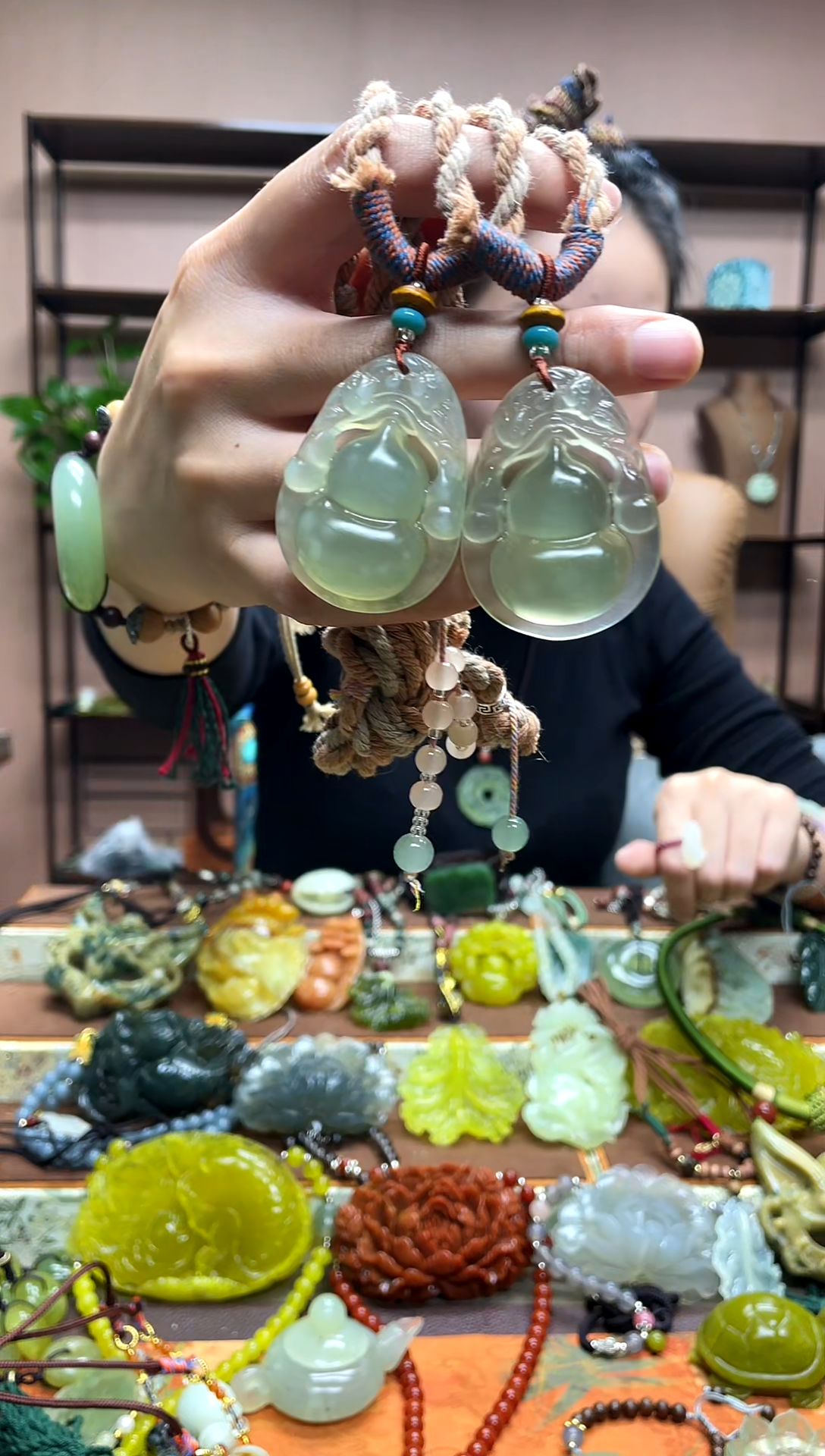 未镶嵌岫玉吊坠多样性发货发其中之一