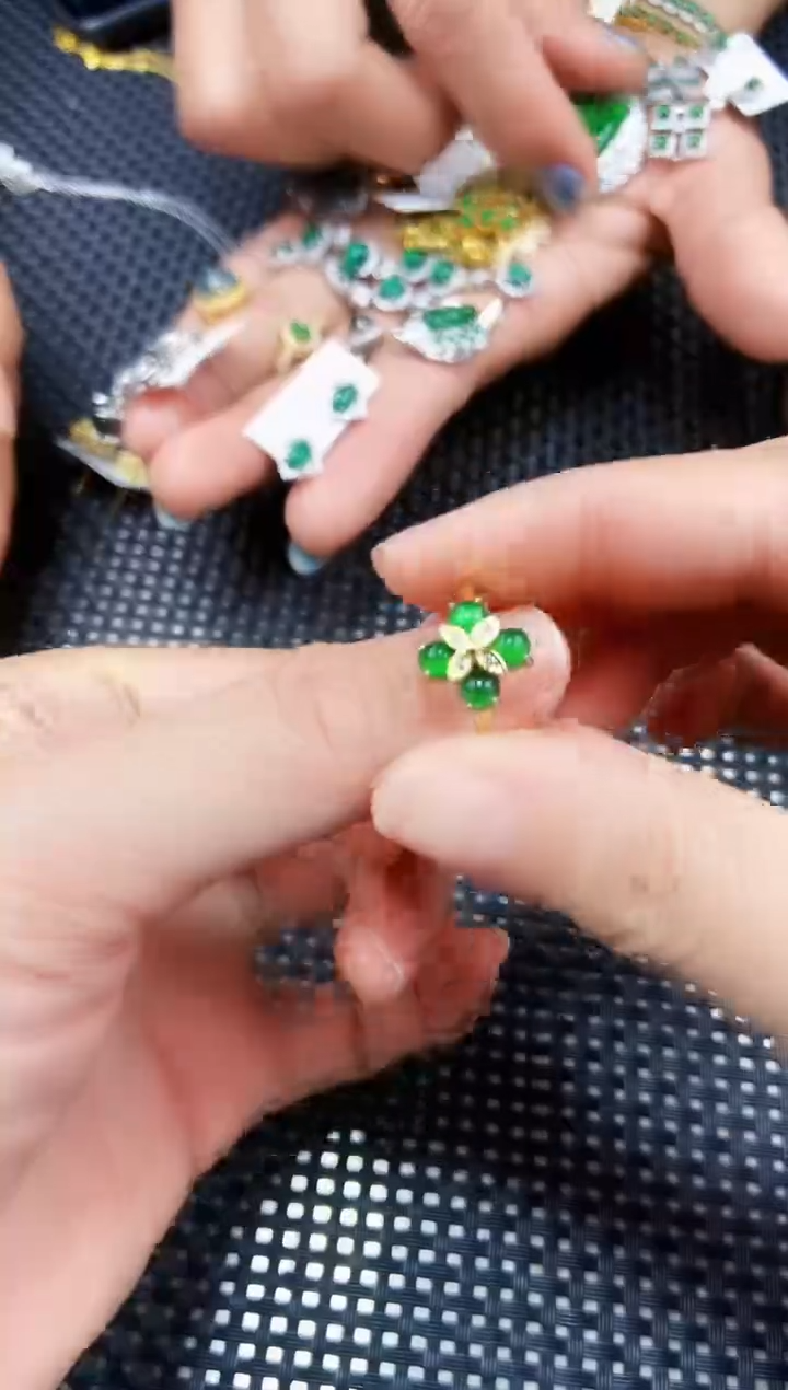 【闪购商品】翡翠戒指未镶嵌11111111