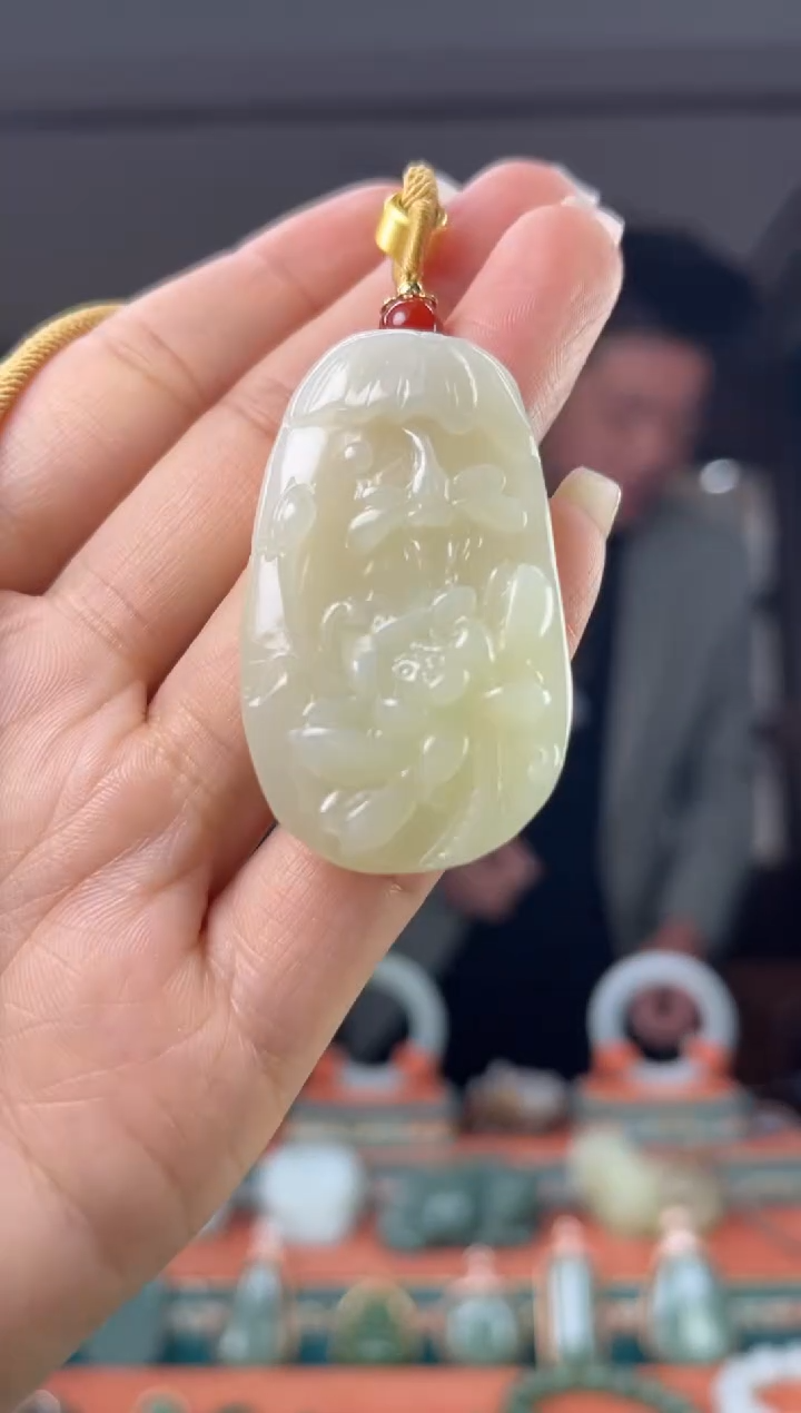 颈饰未镶嵌和田玉1