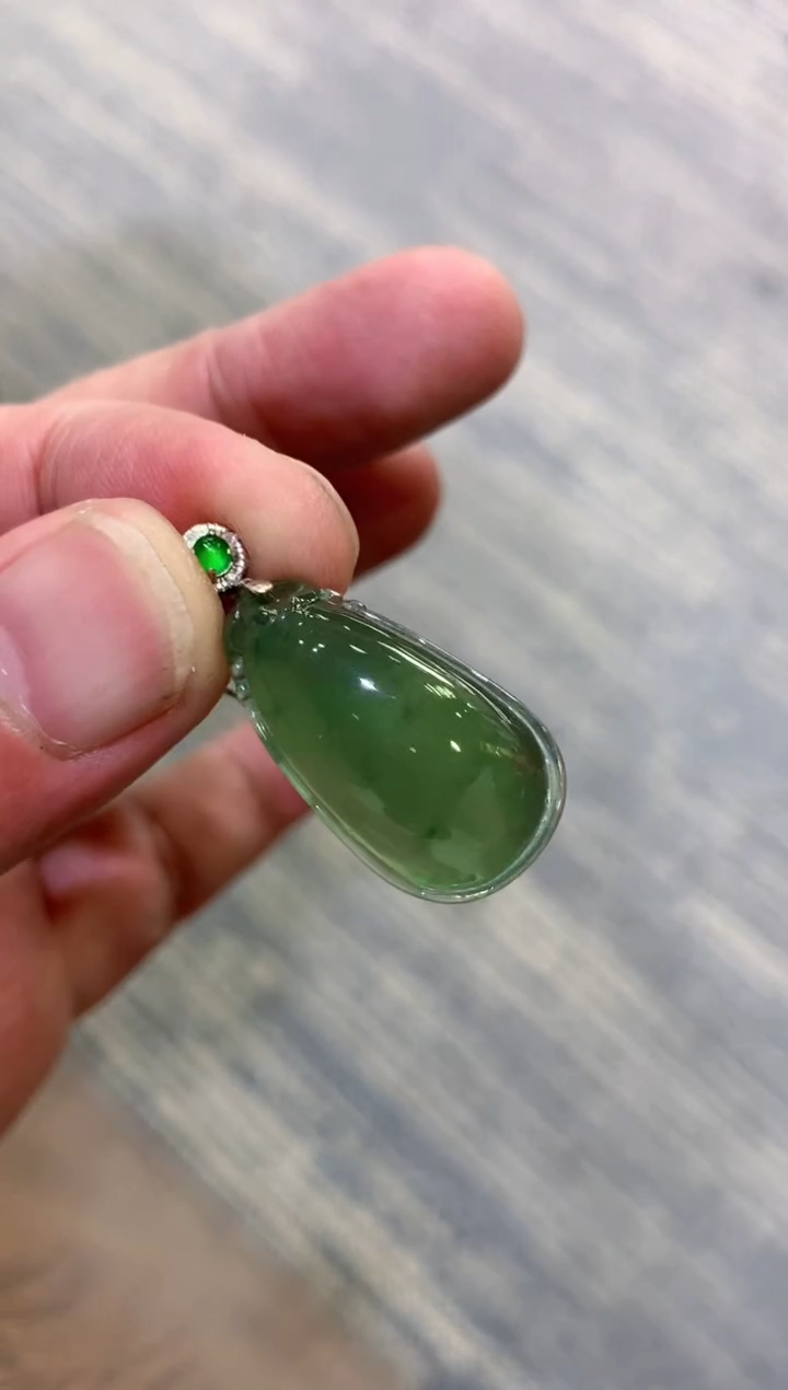 颈饰未镶嵌翡翠天然A货翡翠