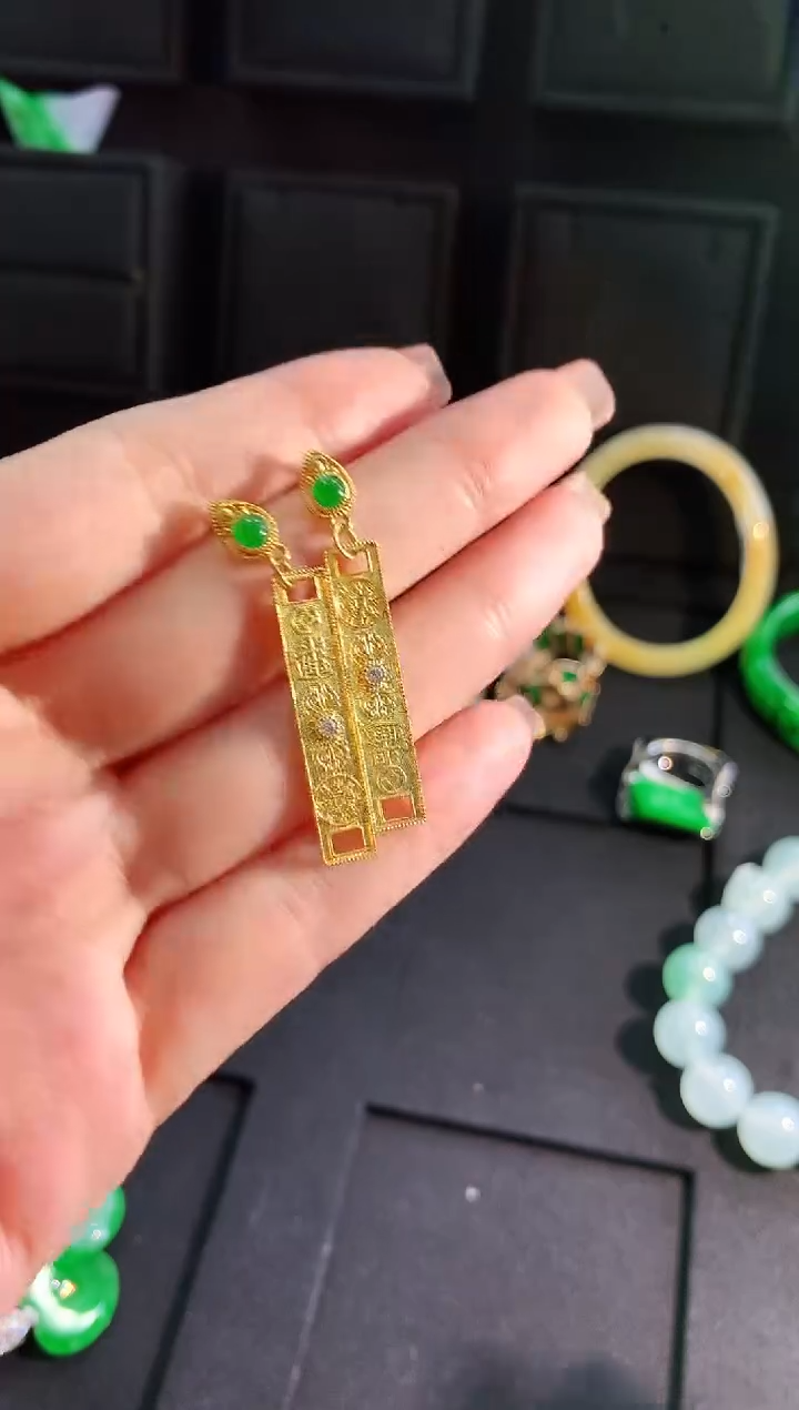 【闪购商品】翡翠耳饰18K金镶嵌耳饰