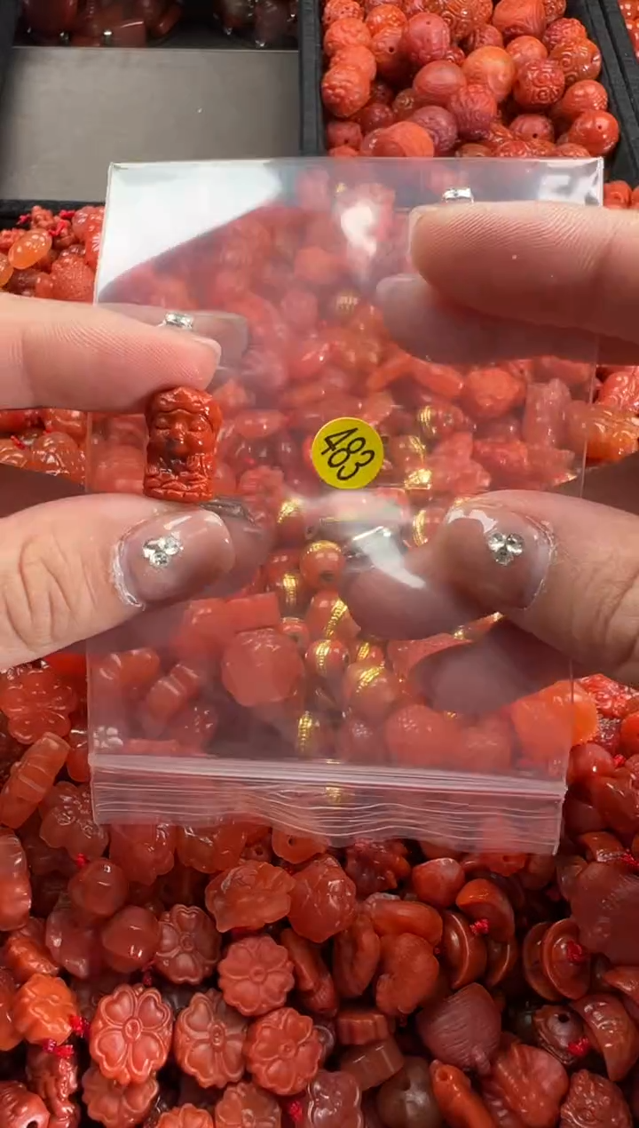 【闪购商品】南红玛瑙颈饰未镶嵌1