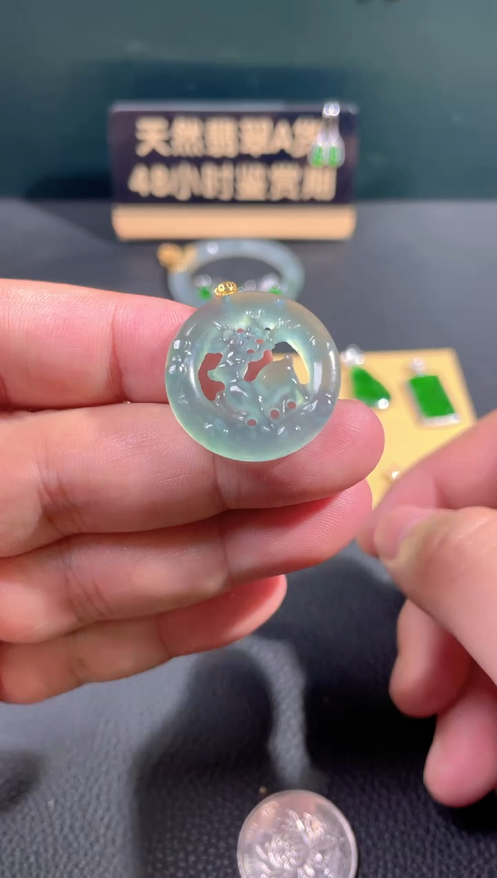 【闪购商品】翡翠颈饰18K金镶嵌翡翠