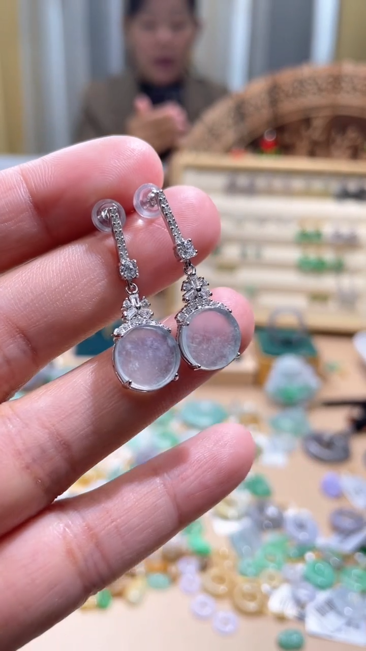 【闪购商品】翡翠颈饰未镶嵌无事牌一对