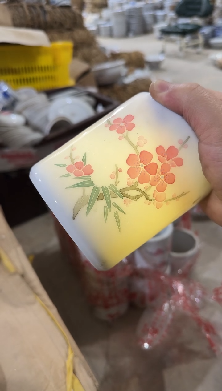 【闪购商品】摆件碗盘杯11厘米高微瑕介意勿拍